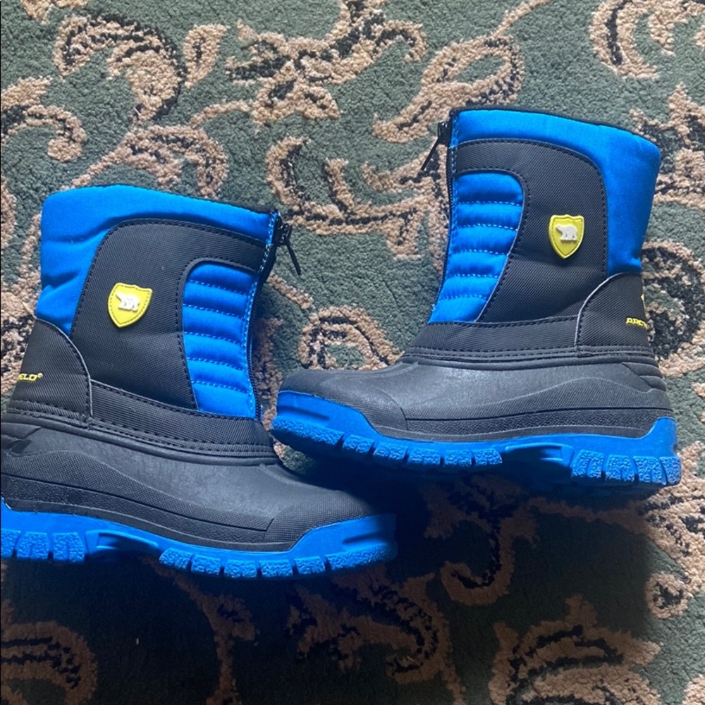 Artic Shield kids snow boots